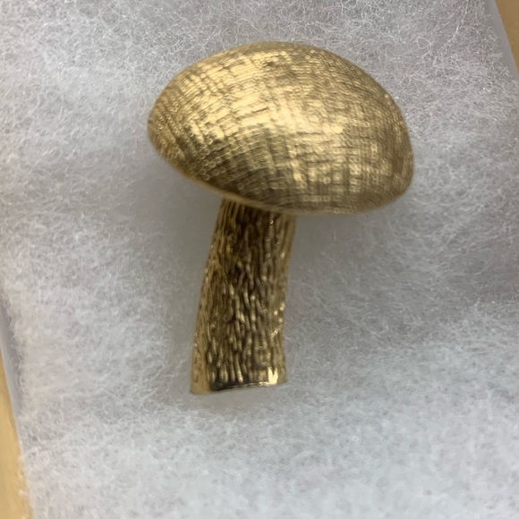 VintageCastleridge Goldtone ๐โ๐ซ Mushroom Brooch - Picture 7 of 9